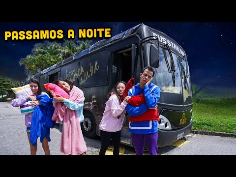 PASSAMOS A NOITE EM UM ÔNIBUS 5 ESTRELAS E ISSO ACONTECEU!
