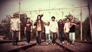 Broussai contrastes et des couleurs paroles