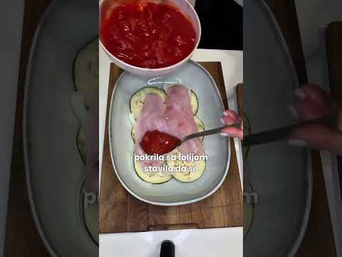 Recept 📌 Zapečena piletina sa patlidžanom450 gr pilećeg fileta1 manji patlidžan, #food #recipe
