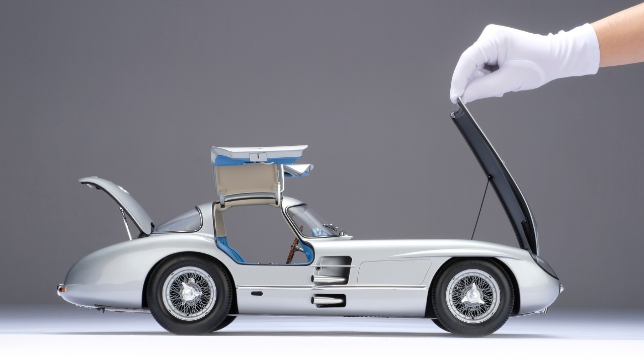 Handling Your Model: Mercedes-Benz 300 SLR 