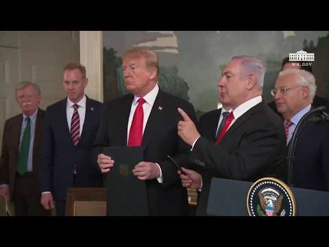 RAW Trump signs Presidential proclamation recognizing Israel Golen Heights Sovereignty March 2019 Video