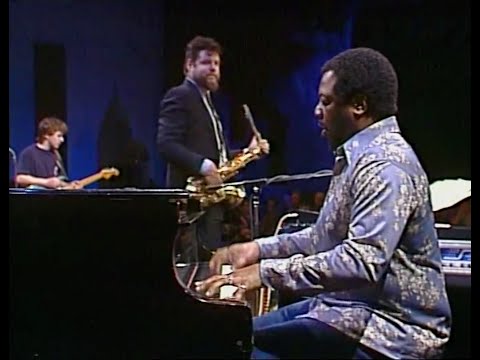 Richard Tee, Wesley Plass, Lenny Pickett, Dieter Petereit and Dave Weckl live 1985. (Part 1)