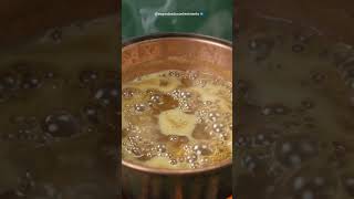 O processo artesanal de fazer rapadura pura! #curiosidades #doces #roca #gastronomia