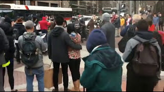 Portland citizens jeer cowardly anarchists, cheer police! (short version)