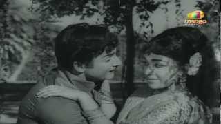 Kanna Thalli movie songs - Nuvvu Kaavali song - Sh