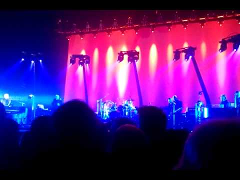 Peter Gabriel live in Belgrade  That voice again