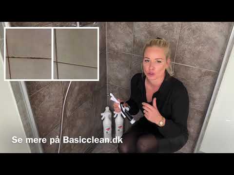 Sådan fjerne du de grimme sorte små pletter af mug, skimmel og mikroorganismer på fugerne i bruseren