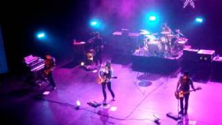 Switchfoot in Stamford live Love Is The Movement