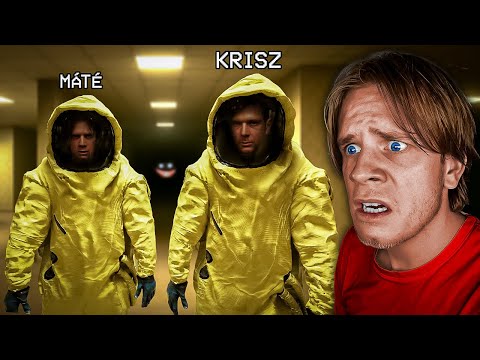 VADÁSZIK RÁNK VALAMI A SÖTÉTBŐL! 😰 | Backrooms: Escape Together #1