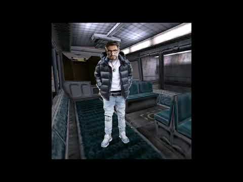 Gordon Freeman in the flesh, or rather in the fresh