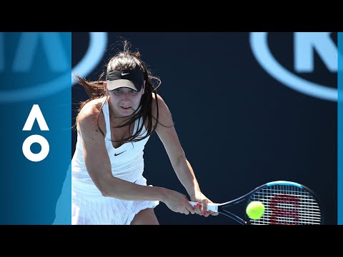 Eugenie Bouchard v Oceane Dodin match highlights (1R) | Australian Open 2018