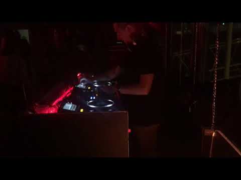 Cloze Encounter in Porto Rio (2/2)