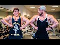 Der 20 jährige JOHNY zerstört mich im Rücken Training!