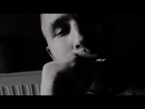 Motta Still - Gyújtok (feat. Skunk)
