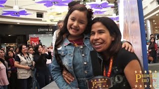 ALESSIA LAMBRUSCHINI Y ERIKA VILLALOBOS DE &quot;MI ESPERANZA&quot; EN LA TOMA DE FOTOS A FAVOR DEL &quot;ALBERGUE