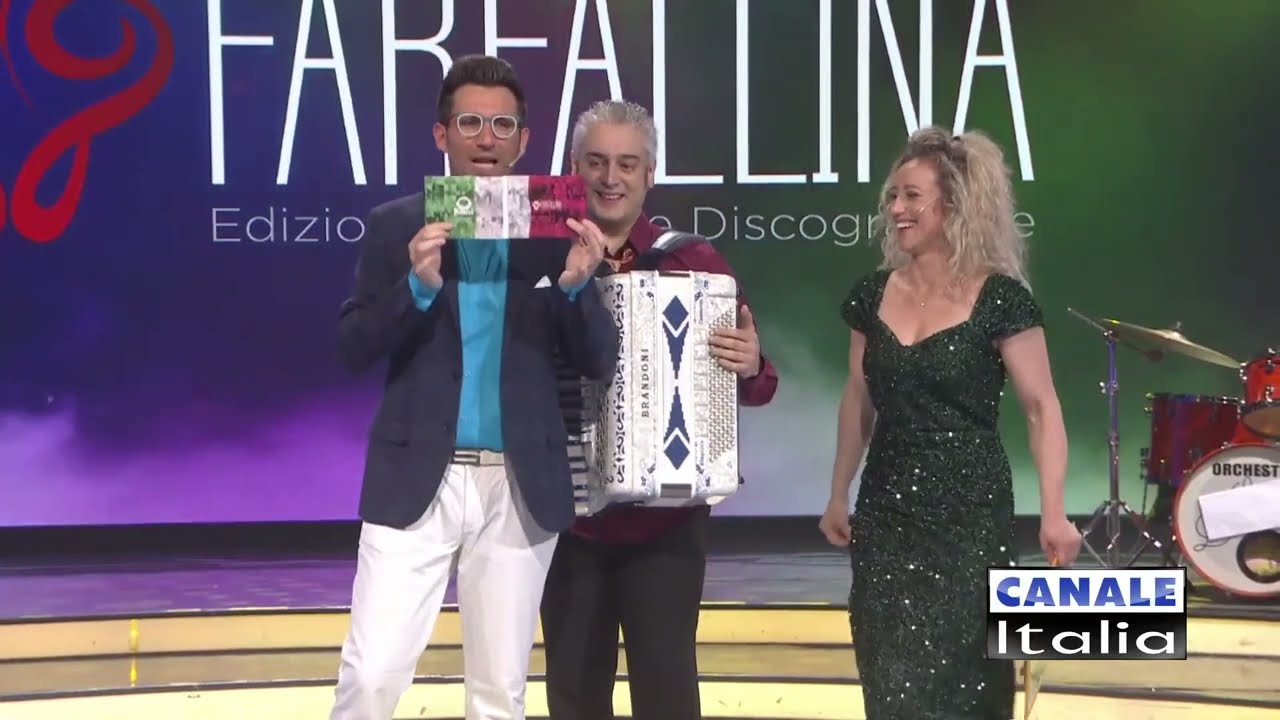 Lorenzo Laricchia - AMORES (bachatango) Canale Italia SPECIALE FARFALLINA Cantando Ballando
