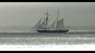 preview picture of video 'The Young Endeavour at Bridport, Tasmania'
