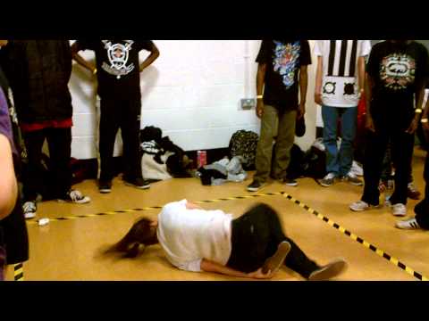 Da B-boy/girl Cyphers - Birmingham Breakfest 2011 (8