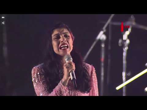 Mon Laferte - Tu Falta De Querer / Vive Latino 2017