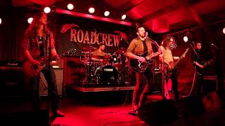 Roadcrew - Hold On (live)