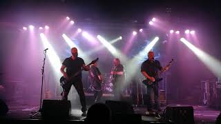 Timo Rautiainen &amp; Trio Niskalaukaus - Lumessakahlaajat (live, Rytmikorjaamo 17.11.2018)