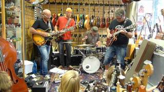 "Don't Give It Up". A tribute to Larry Carlton.