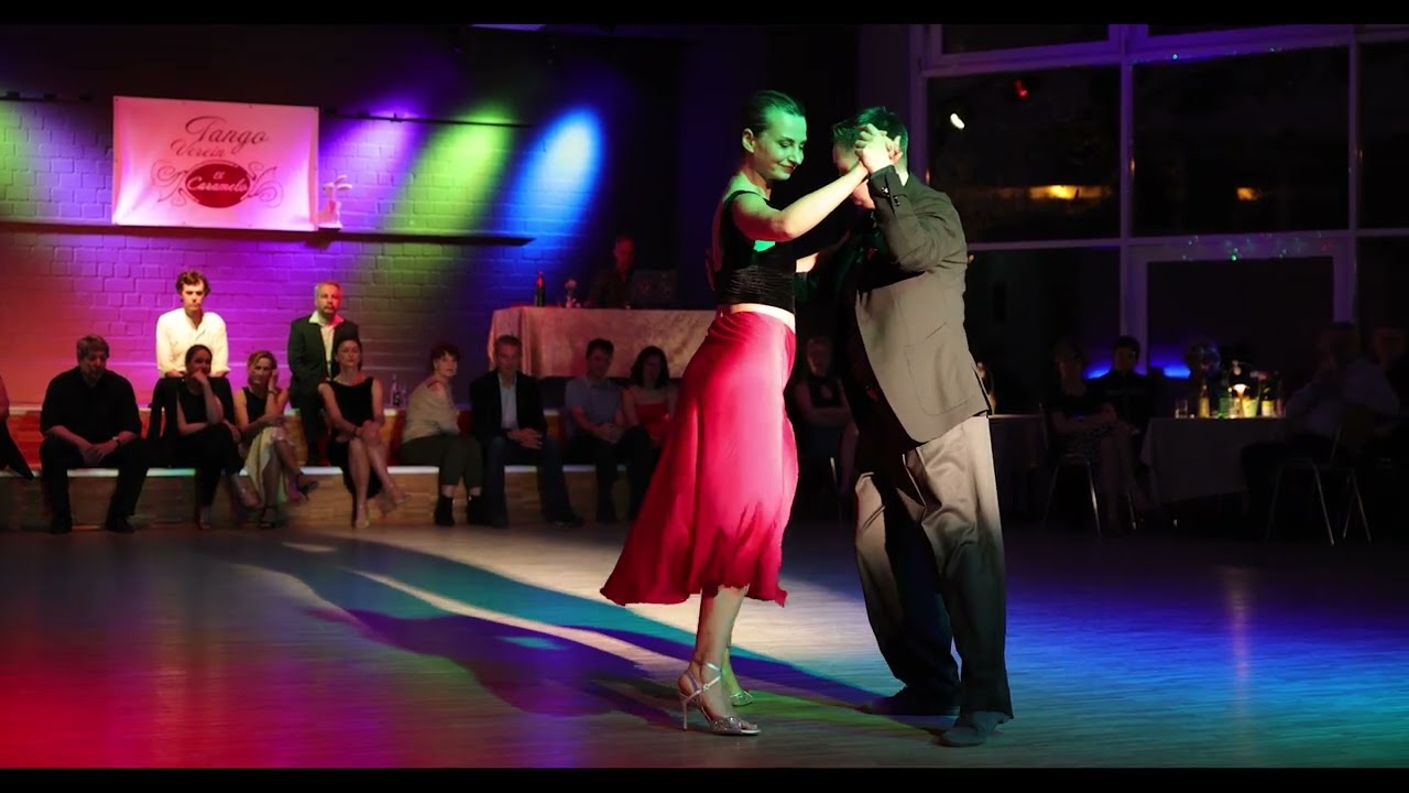 Video thumbnail for Veronica Toumanova & Asya Moiseeva - Biagi vals (3/4), Milonga Crema, Essen