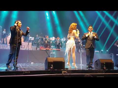 Aaron y su grupo ilusión y Mariana Seoane en metropolitan completo