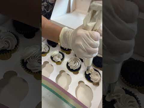 One year anniversary cupcakes #yummy #cake #bakerlife #cakedecorating