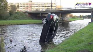 preview picture of video 'Auto in de Hoogeveensevaart, bestuurder verward'