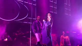 Jhene Aiko and Big Sean singing Deja Vu