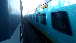 preview picture of video '19316 Indore Lingampalli Humsafar Express'