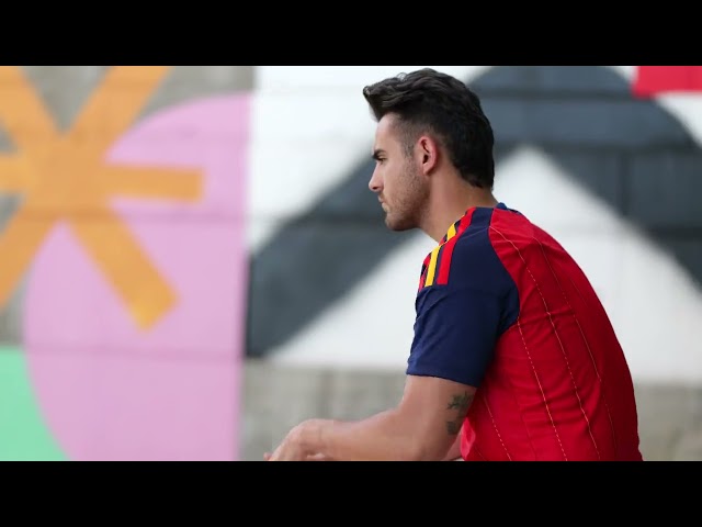 Vídeo relacionado con PAX Textil - ENTREGA 14 JULIO!! Camiseta Roja ¡Vamos España! 2026, Diseño Exclusivo, Fabricada en España, para Hombre, Mujer y Niño | Camiseta Roja para Animar a la Selección en Eventos Deportivos (L)