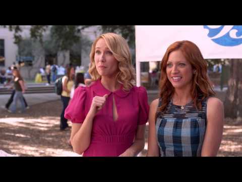 Pitch Perfect (Clip 'Recruit Fat Amy')