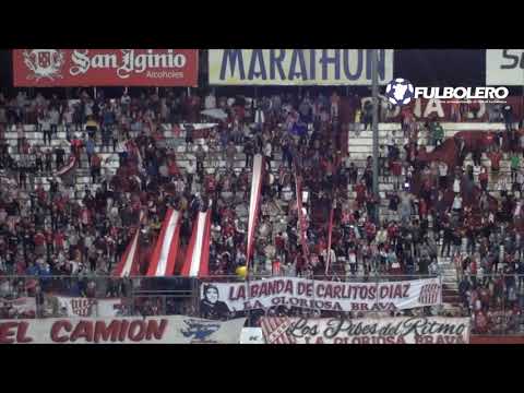 "PRIMERA NACIONAL: Los hinchas de San Martín dijeron presente en el entrenamiento de viernes" Barra: La Banda del Camion &bull; Club: San Martín de Tucumán