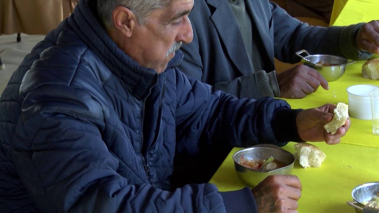 Само 3 хасковски общини са се включили в програмата „Осигуряване на топъл обяд 2016 година“