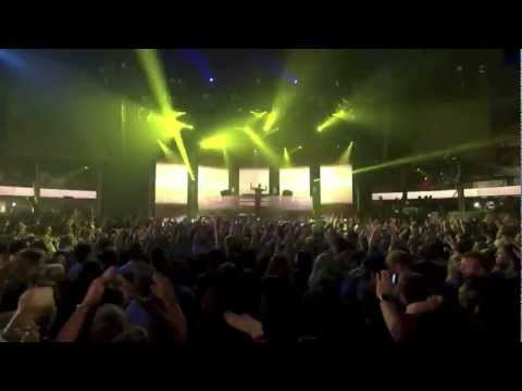 Calvin Harris - Feel So Close (Live at iTunes Festival 2012)
