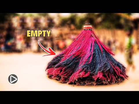 The Secret of Zangbeto Revealed : What's Inside the Empty Dancing Structure