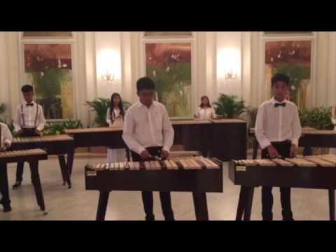 Begawan solo kolintang Clubskidz at the istana