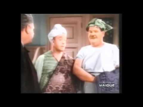 Stanlio e Ollio allegri gmelli a colori part 2 1di  4