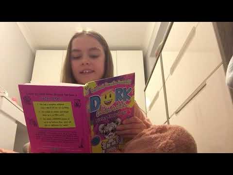 Me reading dork diaries sister showdown