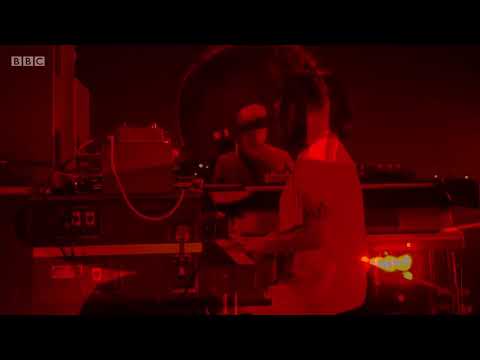 LCD Soundsystem – Get Innocuous! (Live at Glastonbury 2016)