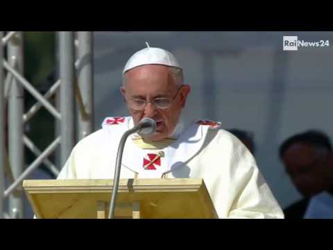 Papa Francesco oltre Wojtyla:per la prima volta un'esplicita scomunica ai mafiosi