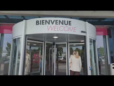 🇨🇭AUBONNE OUTLET, SWITZERLAND #shorts  @ramvillesesevlogs