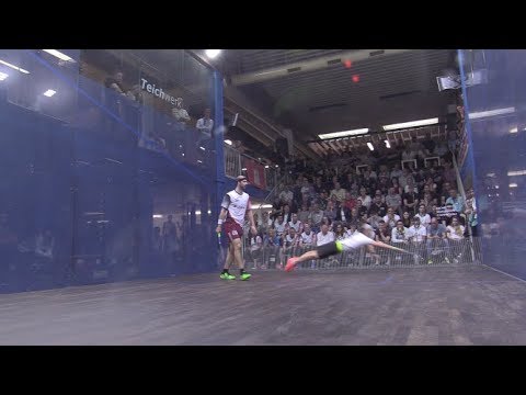 Squash Rally: Roesner v Coll - ...Dive...