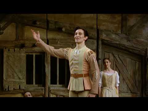 "Giselle"- Paysant pas-de-six. Sir Peter Wright after Perrot and Coralli.