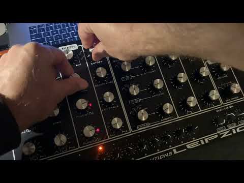 Analogue Solutions Leipzig-S Analog Monosynth with Sequencer 2010s - Black image 2