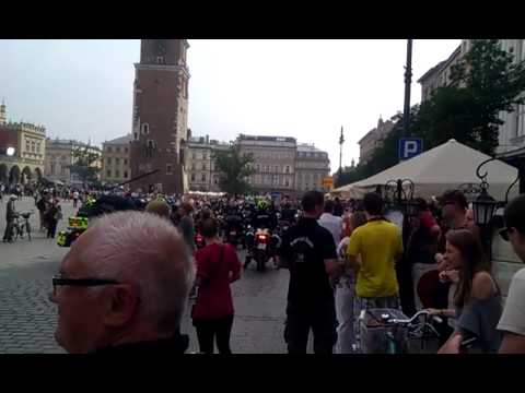 Harlejowcy w Krakowie na Rynku