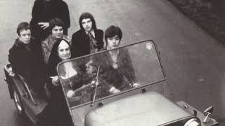 The Love Affair – She Smiled Sweetly