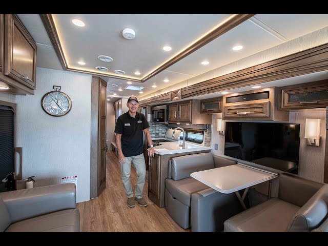 Preview image of 2020 Newmar Canyon Star 3927 (17U210899) youtube video